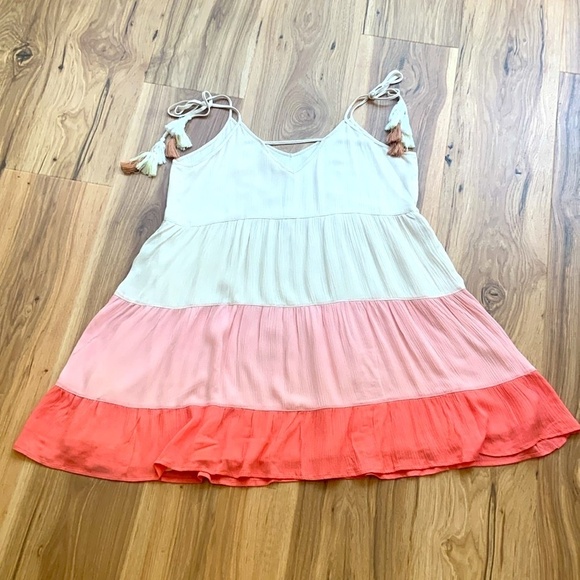 Hem & Thread Multicolor Tiered Sundress Tie Shoulder Lightweight NWT Size M‎ - Picture 2 of 10